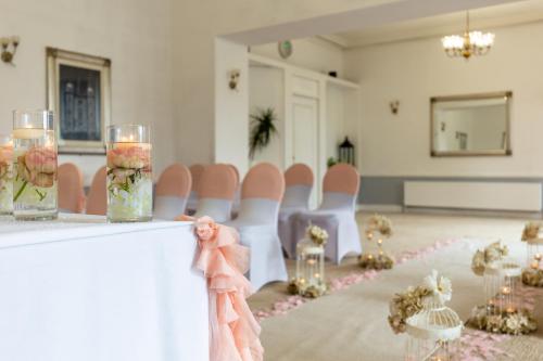 Alma Lodge Hotel - image 13