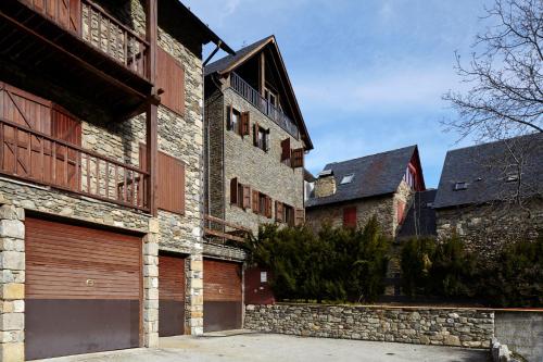 Stadium by FeelFree Rentals - image 5