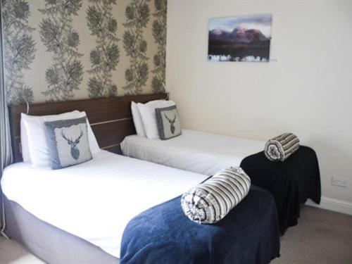 Double or twin room, private bathroom