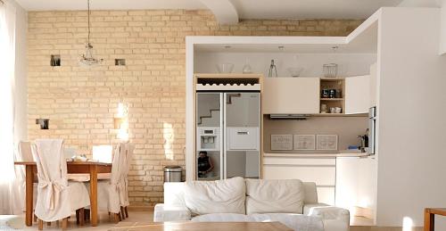 Old Town Luxury and Spacious Apartment (155 m2). 3 bedrooms. FREE parking 3