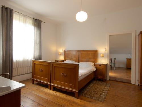 The old Village Villa At 2 Geese with Pool in Pisece