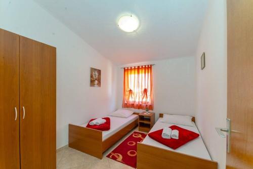 Five-Bedroom Holiday Home image 9