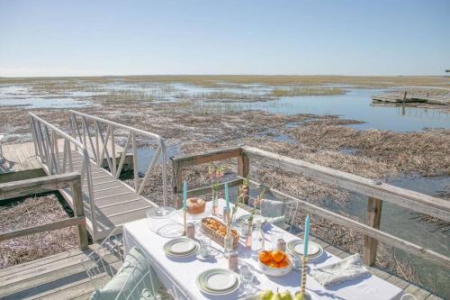 Waterfront Savannah Waterfront Savannah