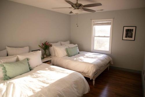 Waterfront Savannah Waterfront Savannah