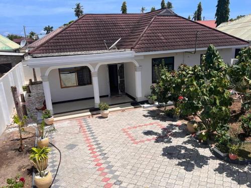House with parking space in Dar es Salaam, Dar es Salaam (foto 3)
