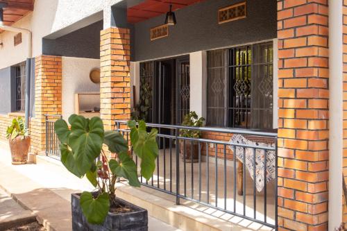 Vista exterior, AT HOME VILLAs B&B in Kigali