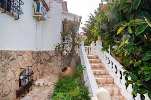Villa image 2