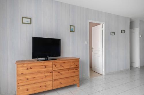 Apartment image 8