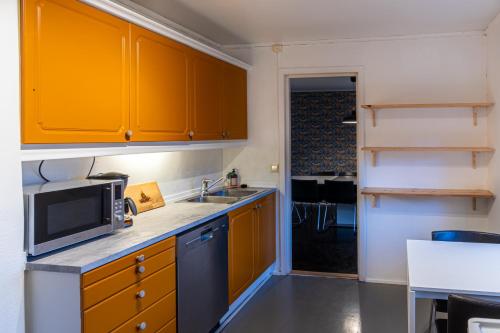 Explore Tromsø Apartment - Tap to explore photos
