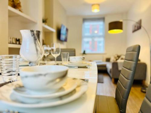 Spacious Home with On-Street Parking near Roath Park