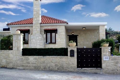 Exterior view, Heraklion Twins House - Private Pool Retreat in Episkopi