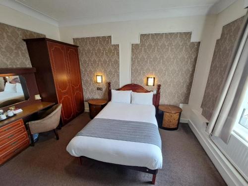 Scarisbrick Hotel - image 11