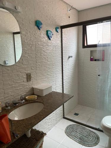 Apto com varanda Wi-Fi, Netflix - 400 m da praia in Jardim Virginia