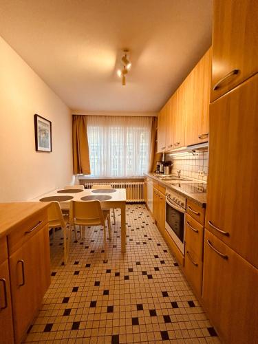 Cocina, K20 XXL I 180m2 I Terrasse I BBQ I 7 Zimmer I 3 Bäder (K20 XXL I 180m2 I Terrasse I BBQ I 7 Zimmer I 3 Bader) in Mettingen