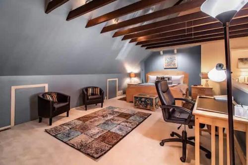 Spacious Family Getaway - Near Cleveland Clinic, Cleveland (photo 9)