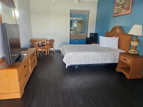 Luxury Inn & Suites and RV in Nacogdoches, USA