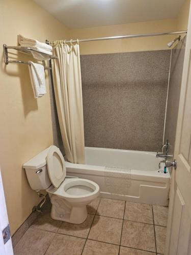 Luxury Inn & Suites and RV in Nacogdoches, USA