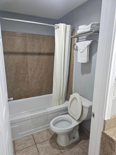 Luxury Inn & Suites and RV in Nacogdoches, USA