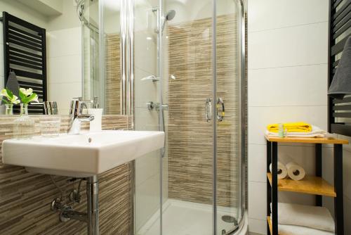 One-Bedroom Apartment (3 Adults) image 7