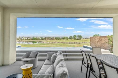 Desert Paradise by VARE 18th Hole Golf Views at PGA West in La Quinta, USA
