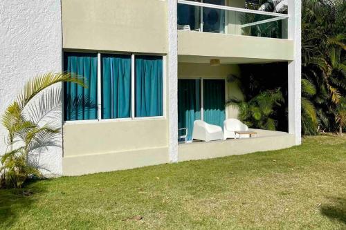 Apartamento para 6 personas en la playa con piscina