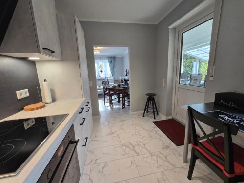 廚房, HR Haus unter den Linden in 科埃斯費爾德