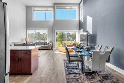 Michigan Condo Unit 204 in Birmingham, USA
