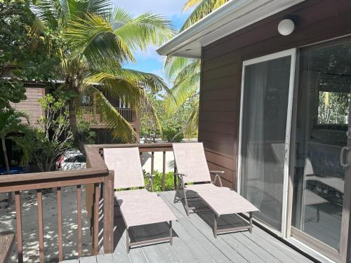 Rõdu/terrass, Featherstone Cottage, Cayman Brac in The Moorings