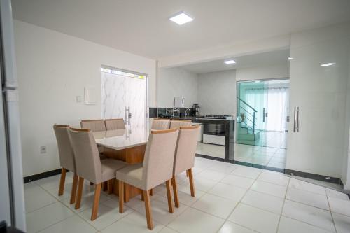 Casa 4 suítes com hidromassagem