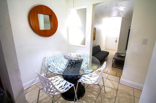 Hispaniola Two-Bedroom Apartments by Royal Stays - image 2