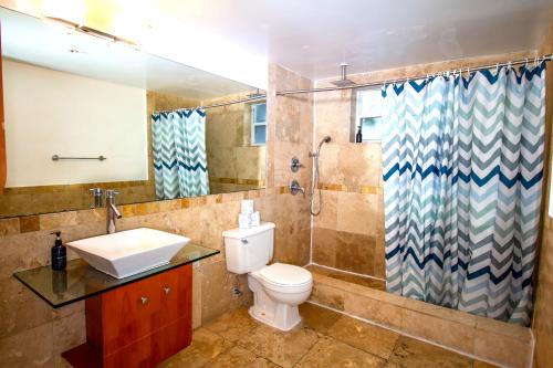 Hispaniola Apartments Part of the Oasis Casita Collection in Miami Beach, USA