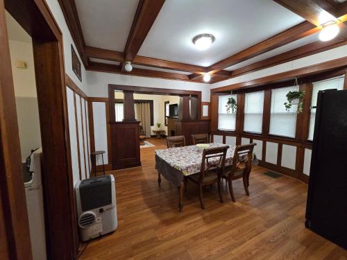 Private rooms in Rochester home- Near Hospitals and Universities in 알 앤드 케이 스카이렌치 에어포트