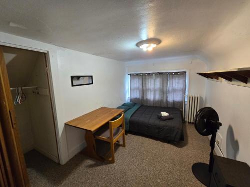 Private rooms in Rochester home- Near Hospitals and Universities Private rooms in Rochester home- Near Hospitals and Universities