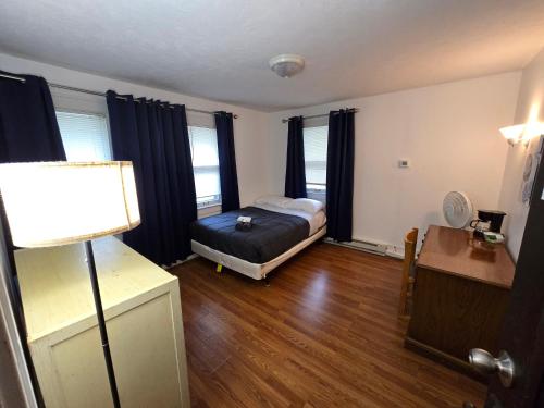 Private rooms in Rochester home- Near Hospitals and Universities Private rooms in Rochester home- Near Hospitals and Universities