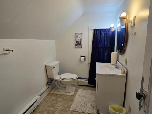 Private rooms in Rochester home- Near Hospitals and Universities Private rooms in Rochester home- Near Hospitals and Universities