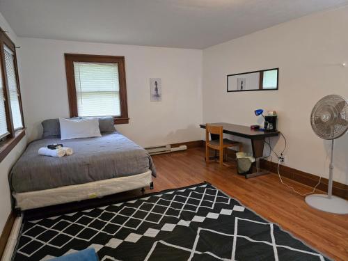 Private rooms in Rochester home- Near Hospitals and Universities Private rooms in Rochester home- Near Hospitals and Universities