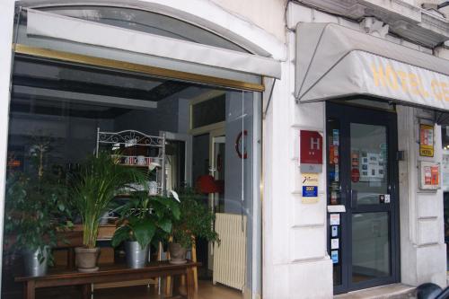 Bejárat, Hotel Central in Pau