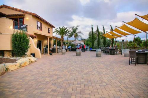 Luxury Italian Villa, Boutique winery, San Diego in Escondido, USA