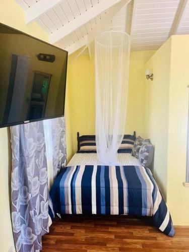 Neaja's English Harbour Escape in Cobbs Cross