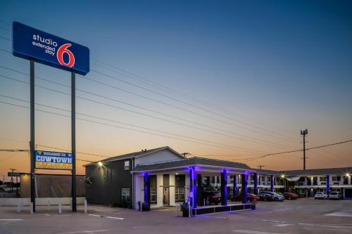 Studio 6  Fort Worth, TX -Stockyards East – khách sạn tại Phía Bắc