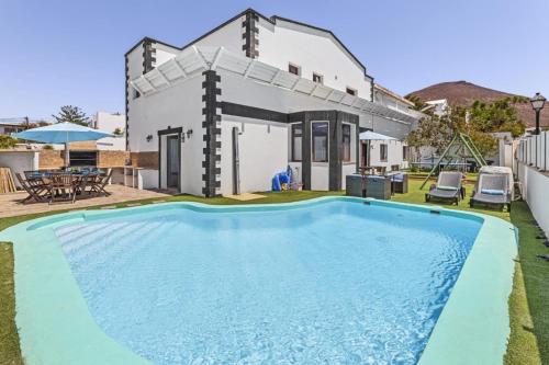 Villa Palacios Herrero 1
