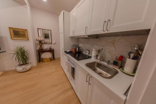Gaia's home in Vatican, Rome (photo 6)
