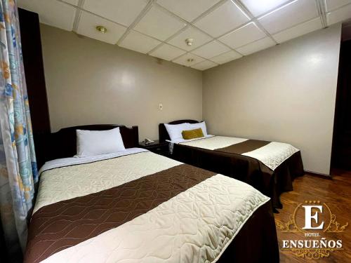 1 double bed, 1 twin bed