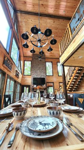 Facilities, Luxe Cabin with Game Room, Hot Tub & Firepit in Pigeon Forge (TN)