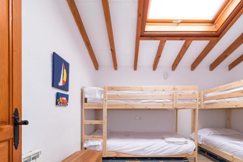 LA CASUCA DE ABANILLAS LA CASUCA DE ABANILLAS