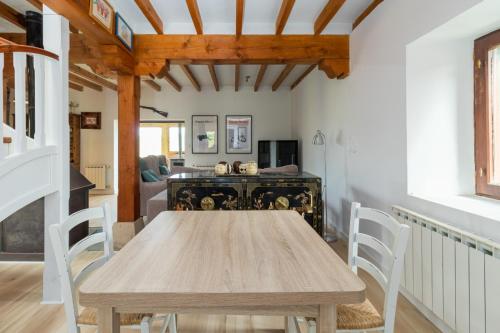 LA CASUCA DE ABANILLAS LA CASUCA DE ABANILLAS