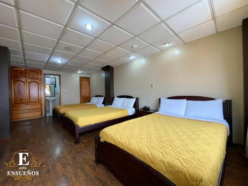 3 double beds