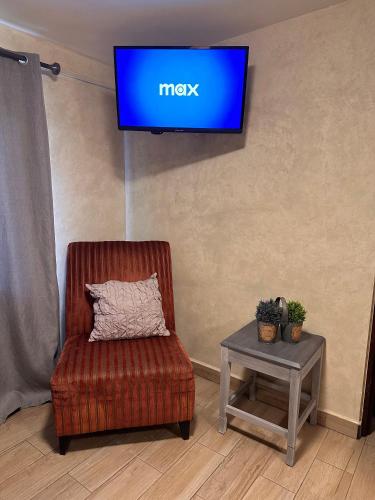 Standard Double Room with Two Double Beds image 10