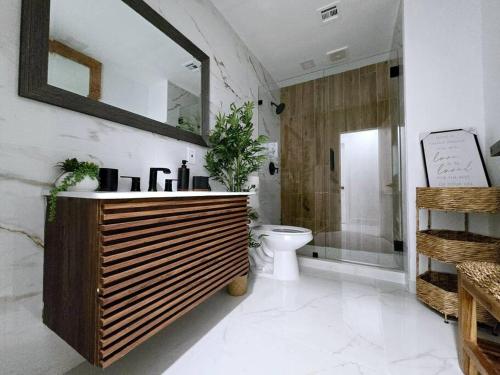 Sunset Retreat at Heart of Miami with pool in Sunset