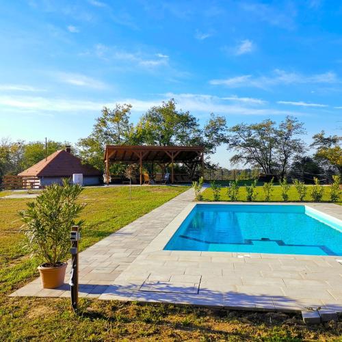 Swimming pool, La Vida Panorama in Batina